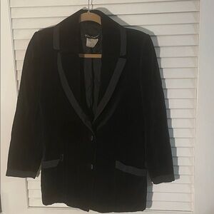 Salvatore Ferragamo Black Velvet Tuxedo 2 Button Padded Shoulder Vintage Blazer